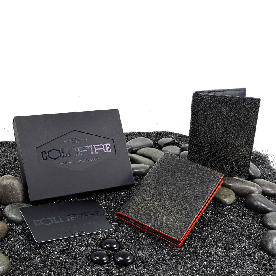 SNAKE EYE - Slim Leather Card Holder 9cc - Black - COLDFIRE